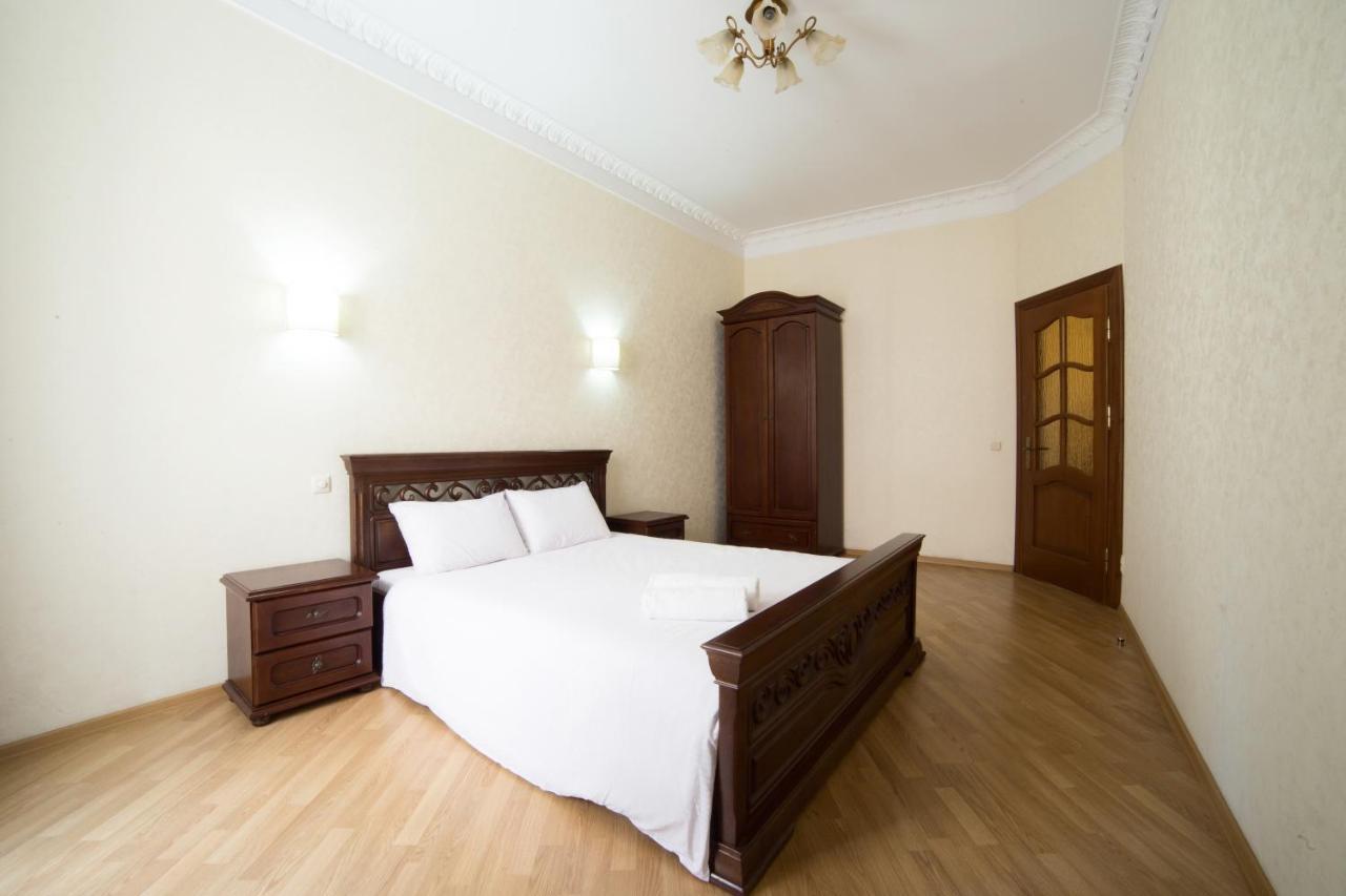 Apartment On Virmenska 3, With 2 Separate Bedrooms Львов Экстерьер фото